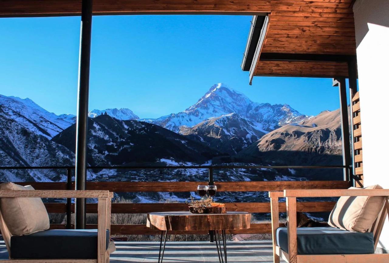 Capra Hotel Kazbegi エクステリア 写真