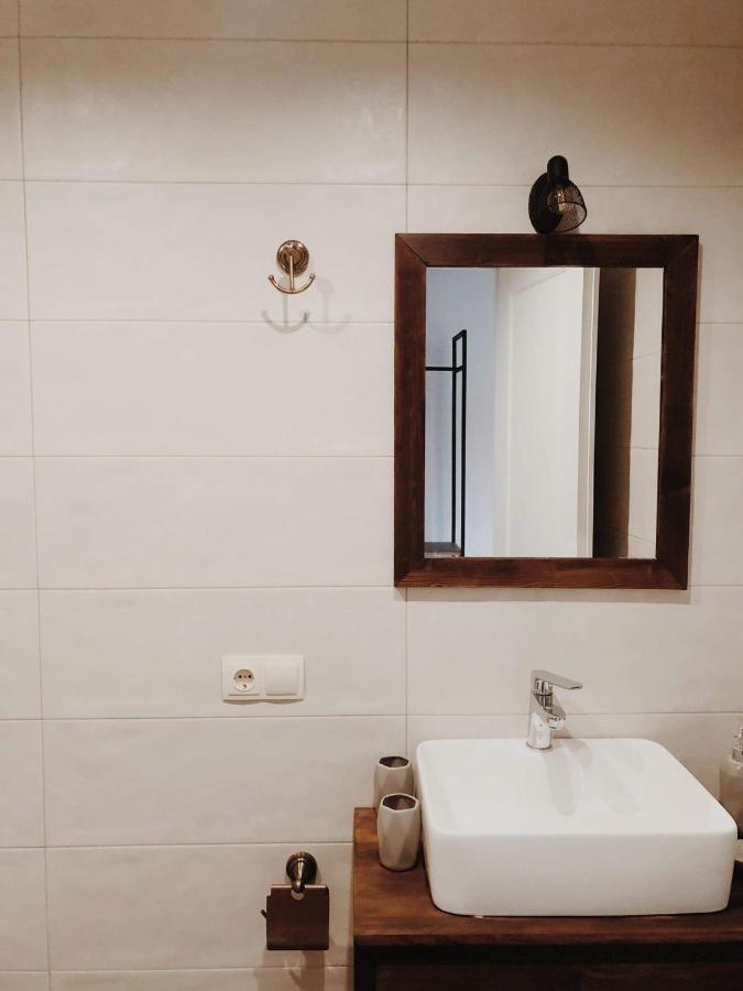 Capra Hotel Kazbegi エクステリア 写真