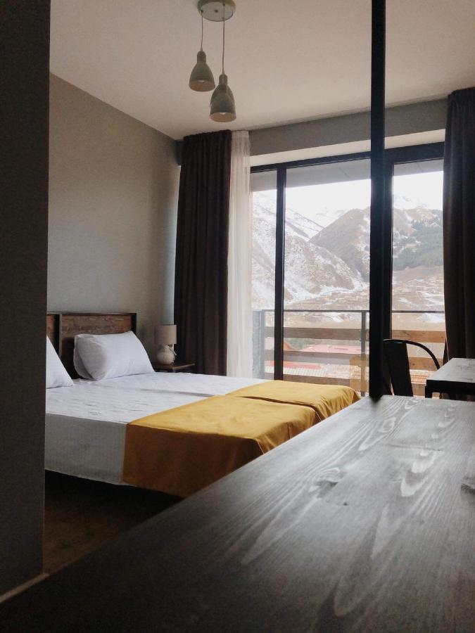 Capra Hotel Kazbegi エクステリア 写真