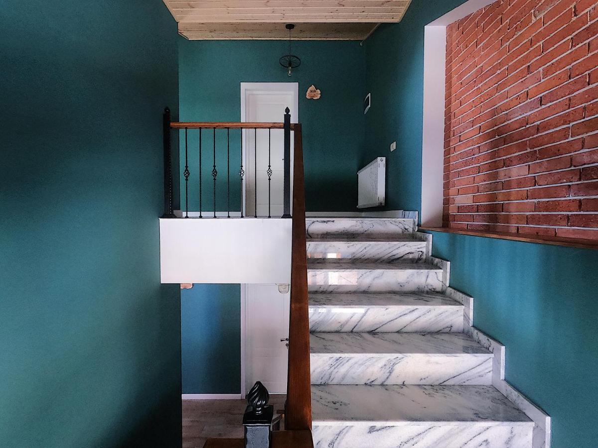 Capra Hotel Kazbegi エクステリア 写真