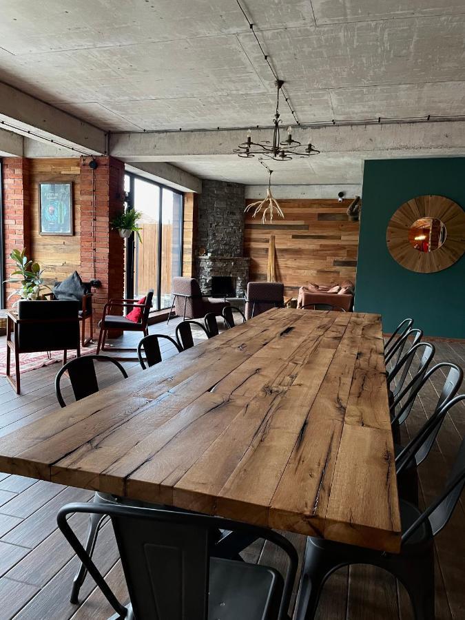 Capra Hotel Kazbegi エクステリア 写真
