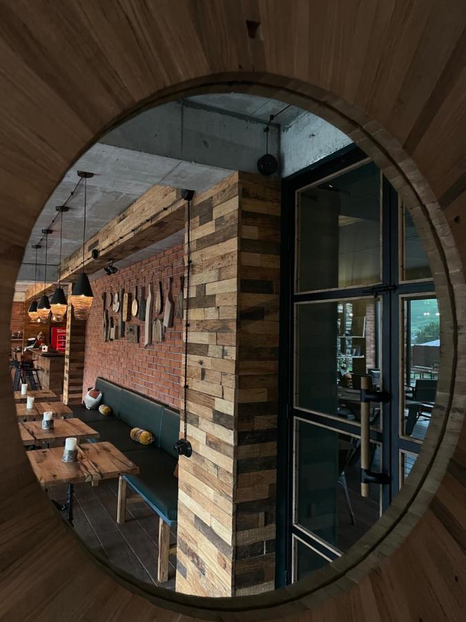 Capra Hotel Kazbegi エクステリア 写真