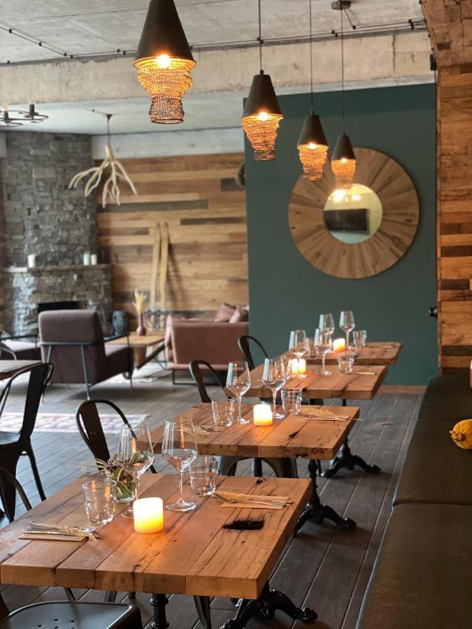 Capra Hotel Kazbegi エクステリア 写真