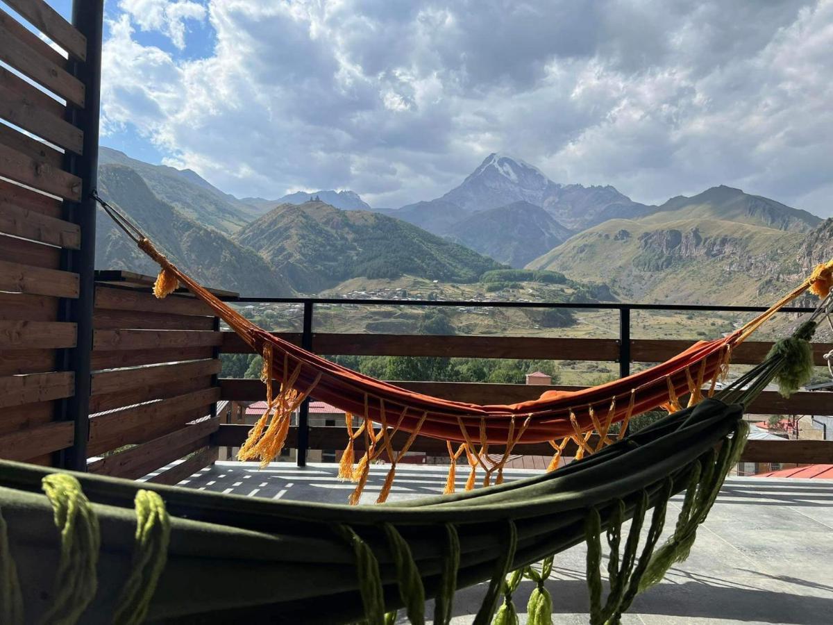 Capra Hotel Kazbegi エクステリア 写真